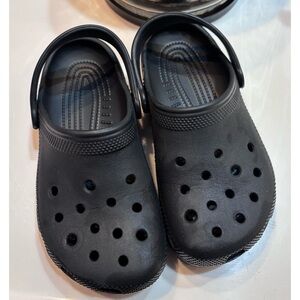 CROCS Black Unisex sz J3